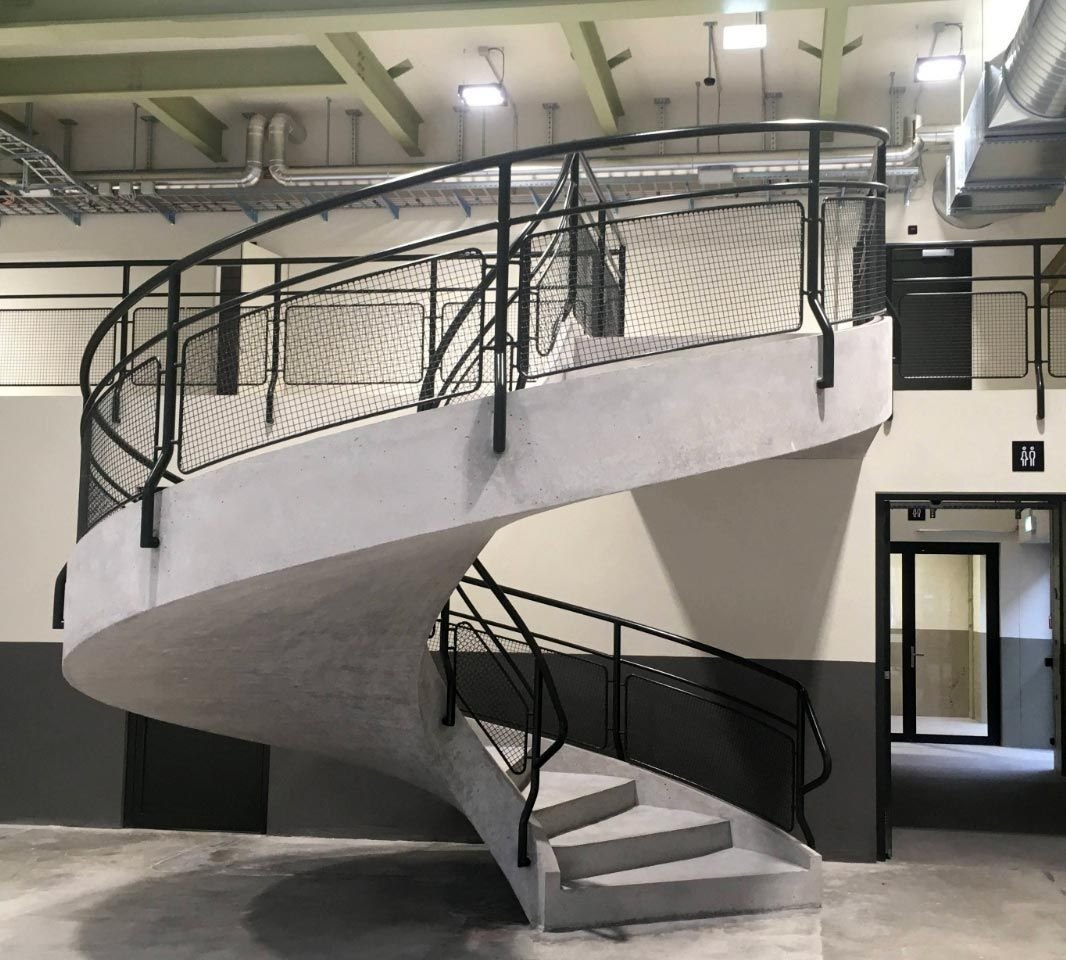 Neue Wendeltreppe aus Beton